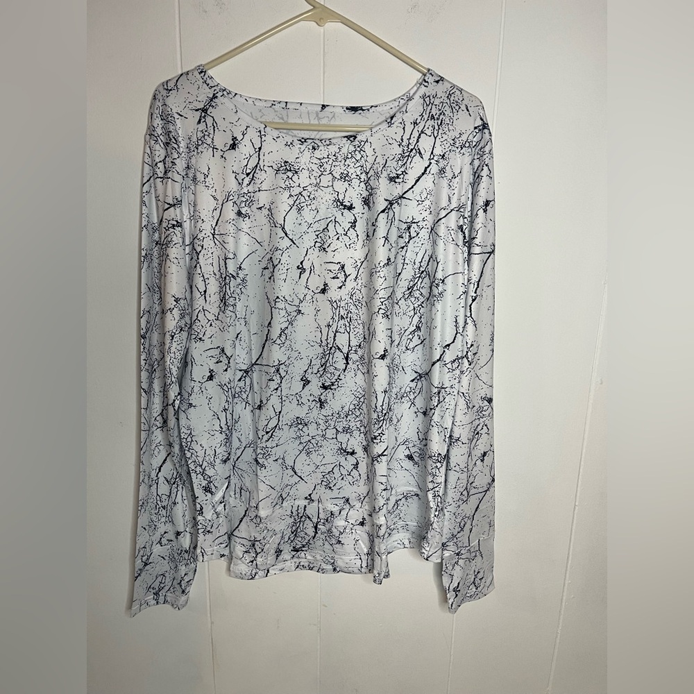 Women’s Long Sleeve Size 2XL Shirt